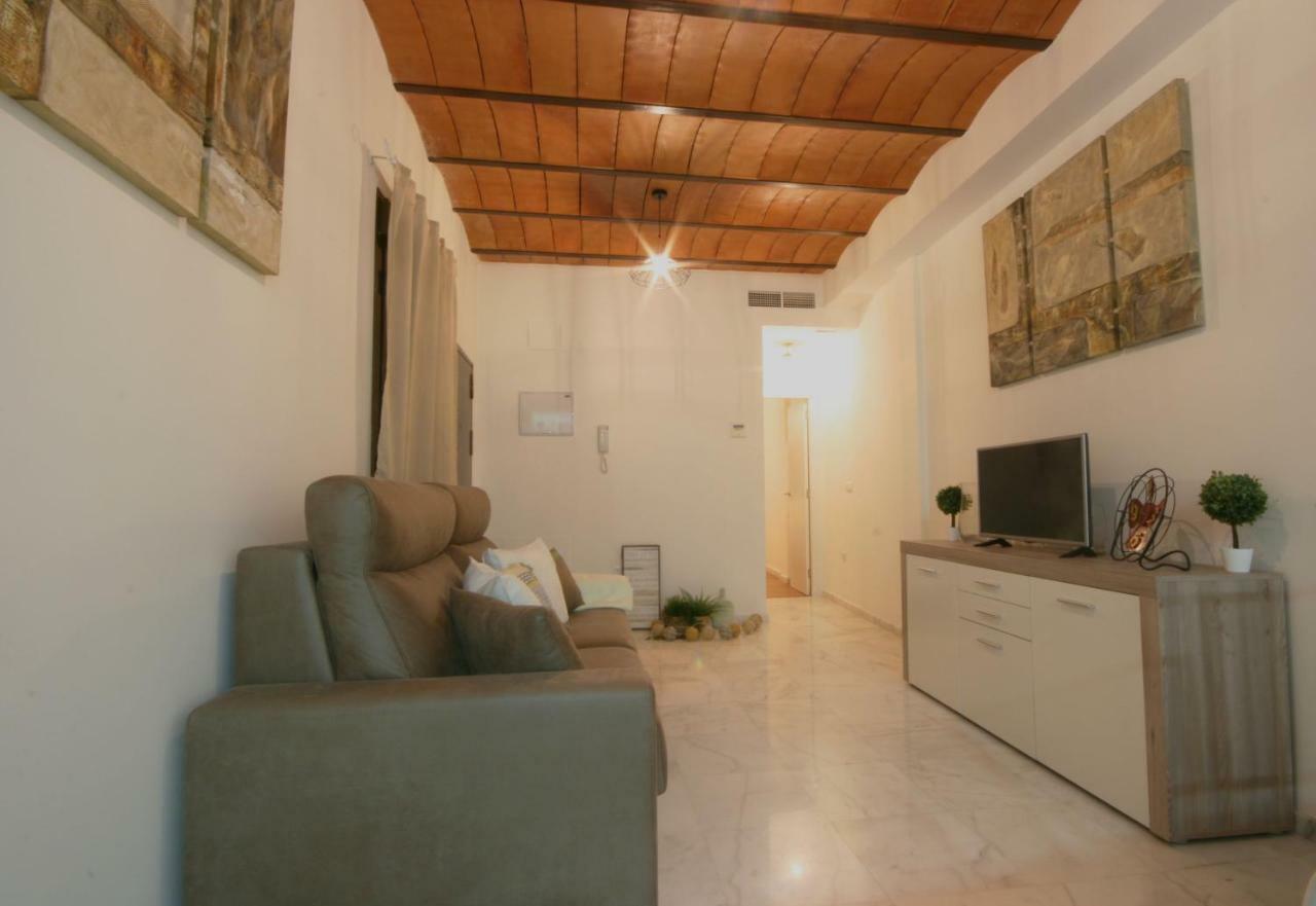 Apartamento Vacacional Carmona Apartment Bagian luar foto