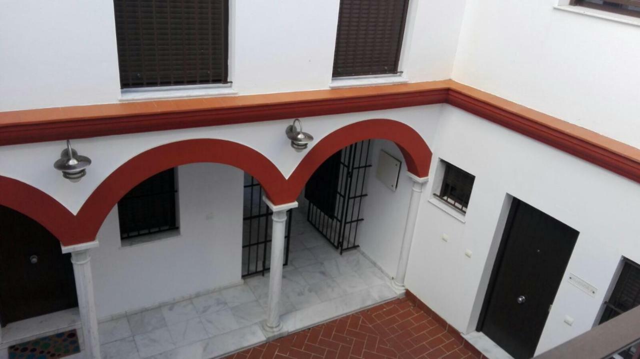 Apartamento Vacacional Carmona Apartment Bagian luar foto